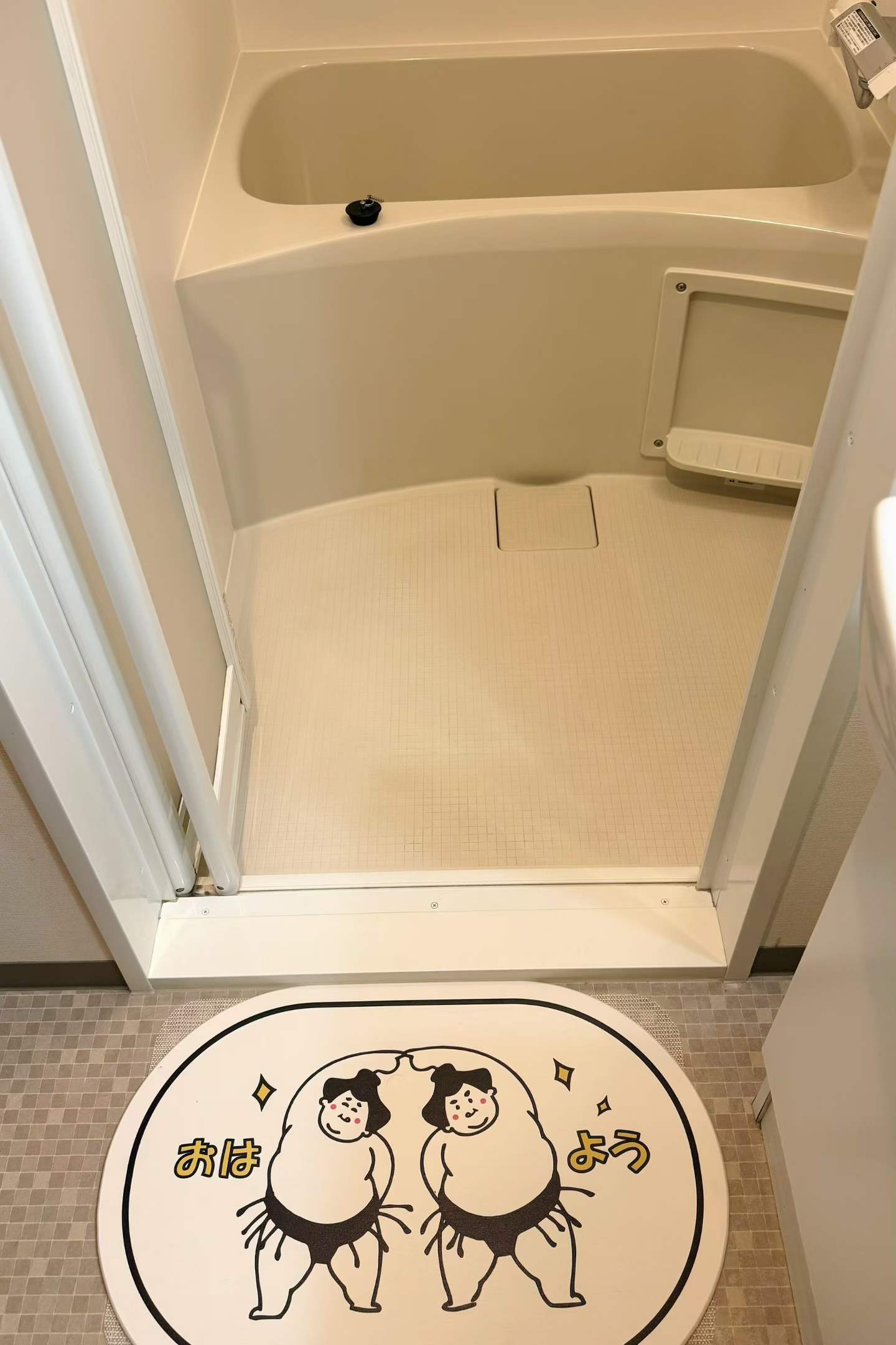 Tsutenkaku Sumo-Themed Boutique Stay